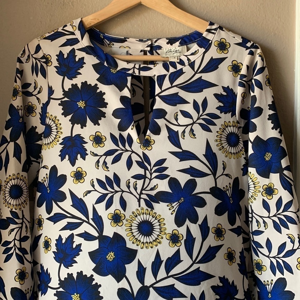 BEIGE BY ECI 3/4 Sleeve Floral Keyhole Mini Dress
